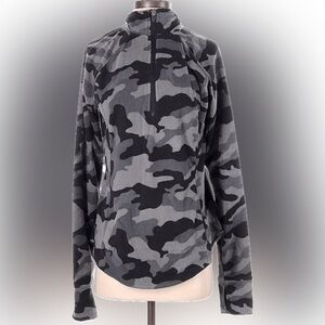 EUC - OLD NAVY camouflage fleece hoodie